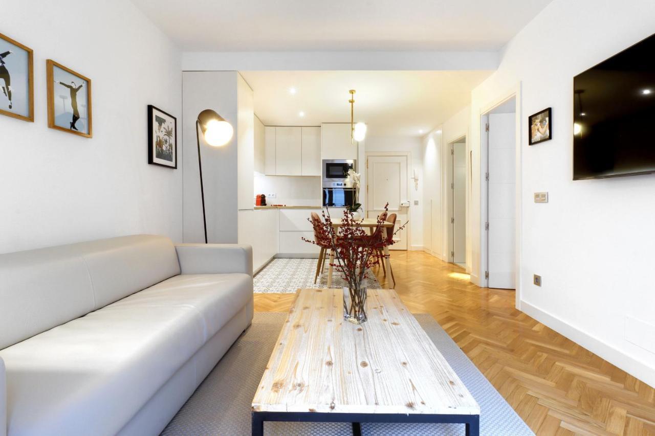 Royal Madrid Apartman Kültér fotó