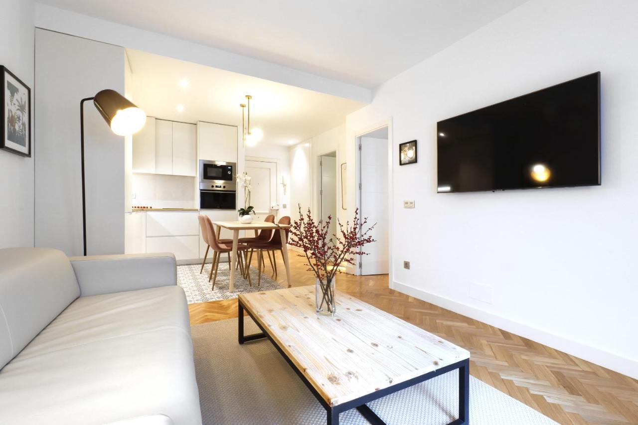 Royal Madrid Apartman Kültér fotó