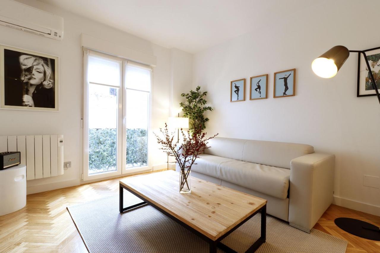 Royal Madrid Apartman Kültér fotó