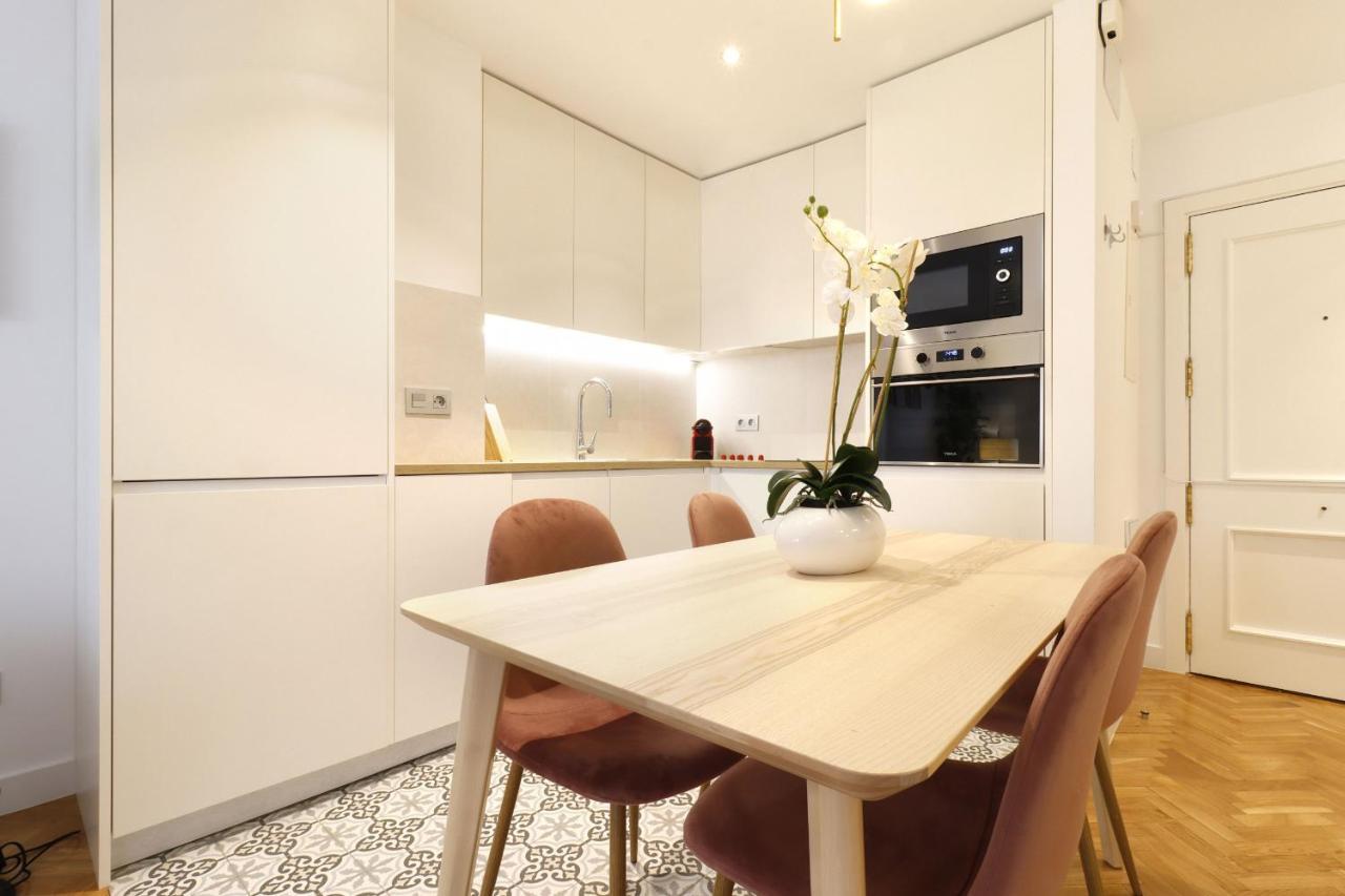 Royal Madrid Apartman Kültér fotó