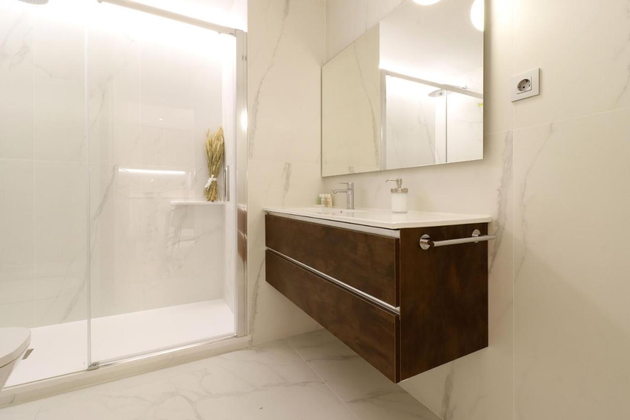 Royal Madrid Apartman Kültér fotó