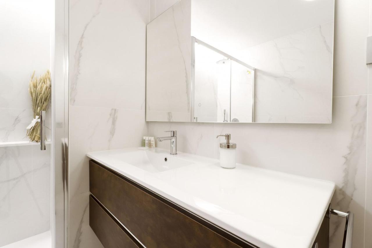 Royal Madrid Apartman Kültér fotó