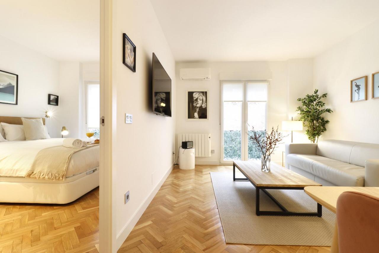 Royal Madrid Apartman Kültér fotó